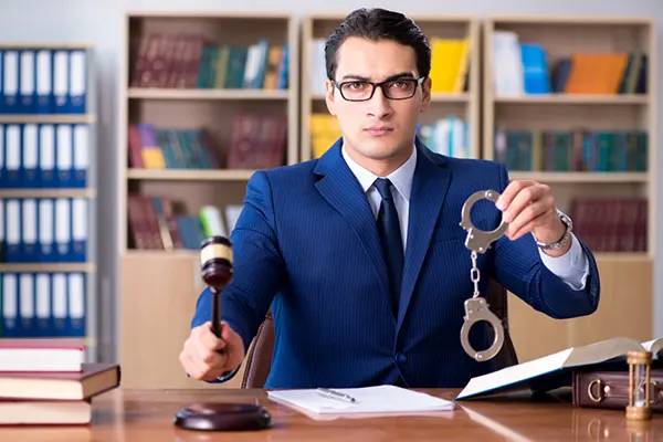 Cuándo se requiere un abogado penalista